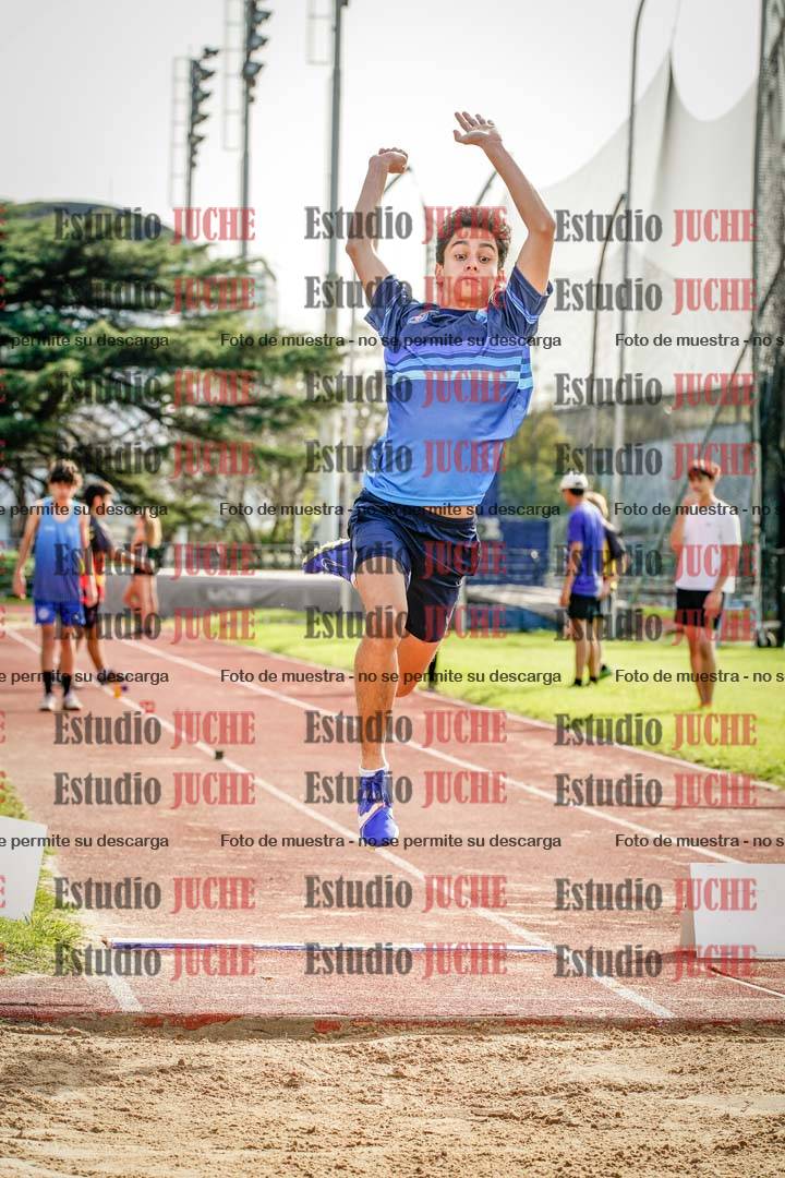 Fotos del salto en largo de varones