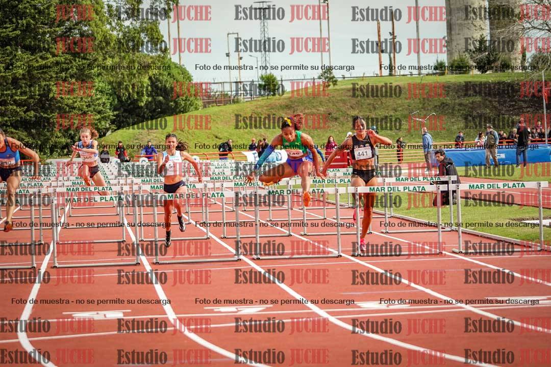 Fotos de los 100 m con vallas de mujeres