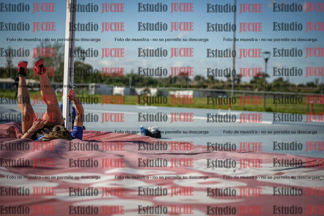 Fotos del salto en alto de mujeres