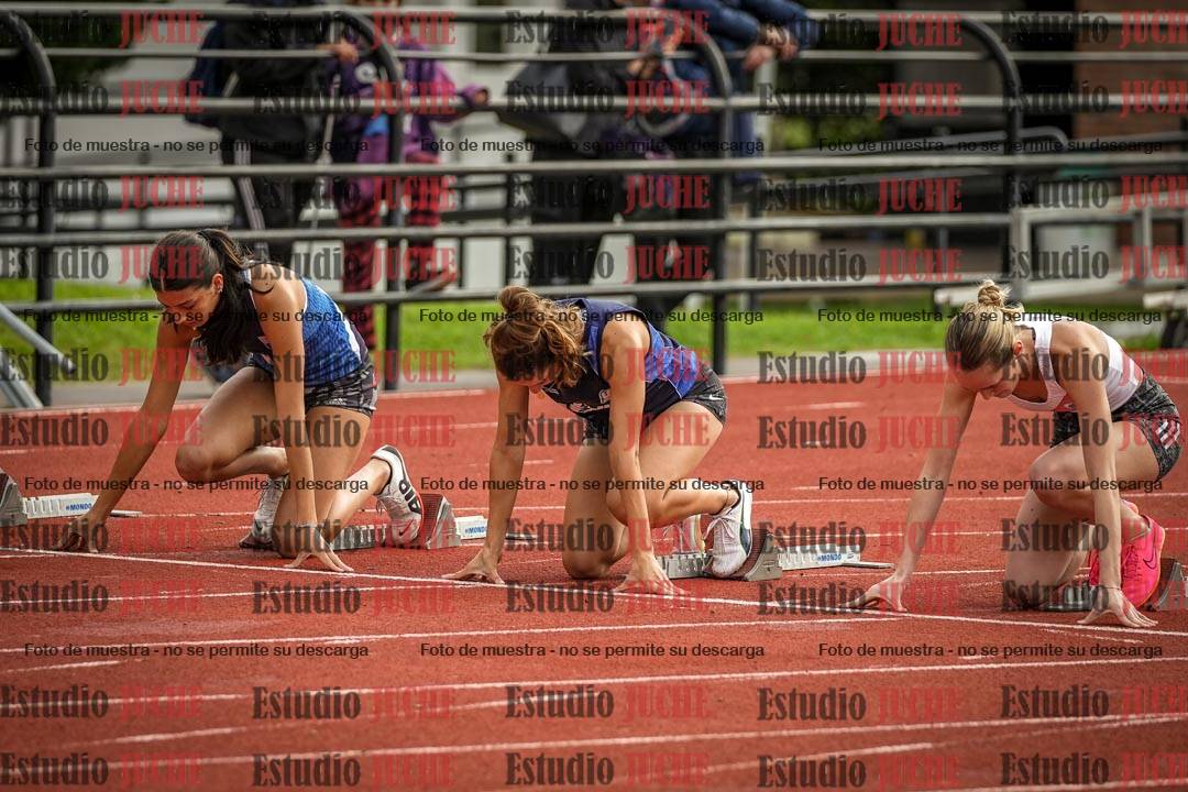 Fotos de los 100 m con vallas de mujeres