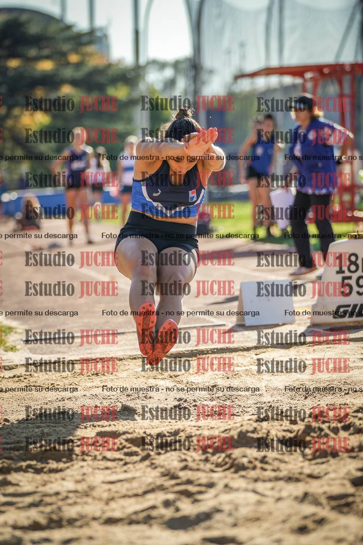 Fotos del salto en largo de mujeres - incluye U16