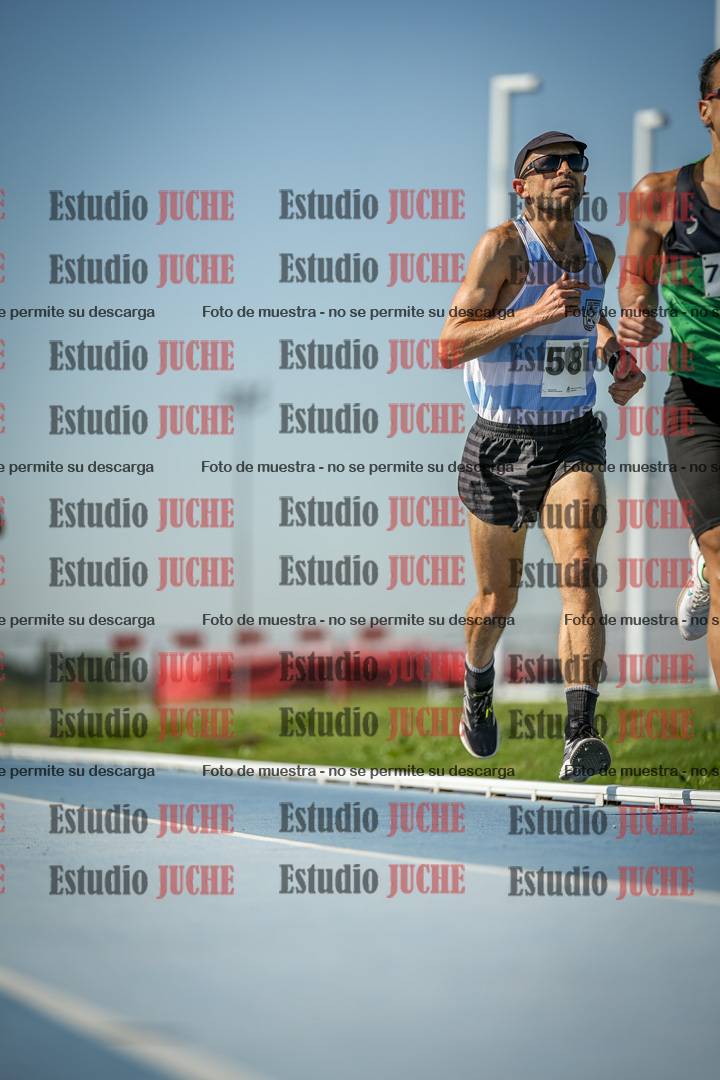 Fotos de los 5000 m de mujeres y varones - serie 1