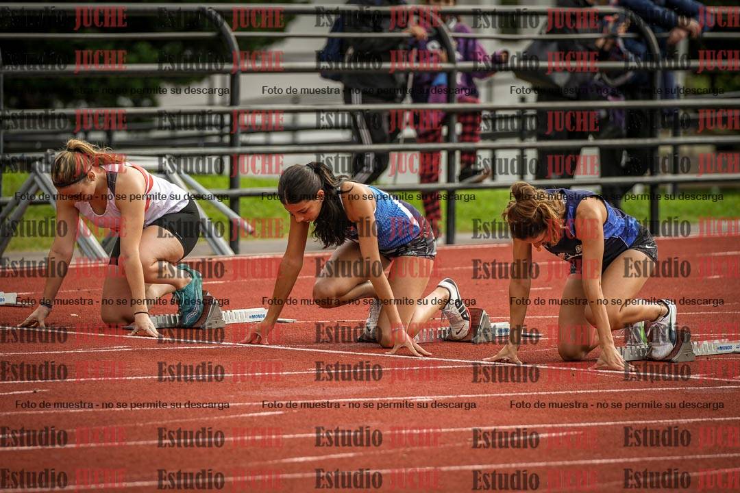 Fotos de los 100 m con vallas de mujeres
