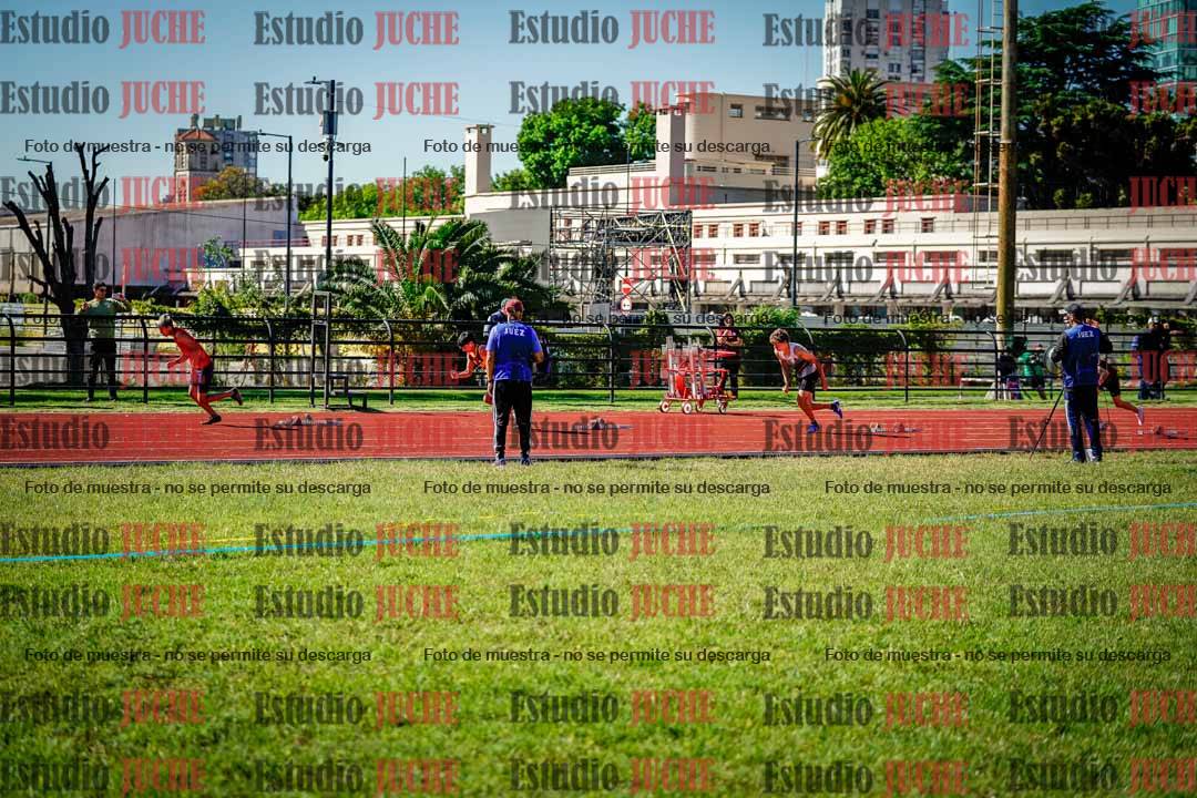 Fotos de los 295 m con vallas de varones