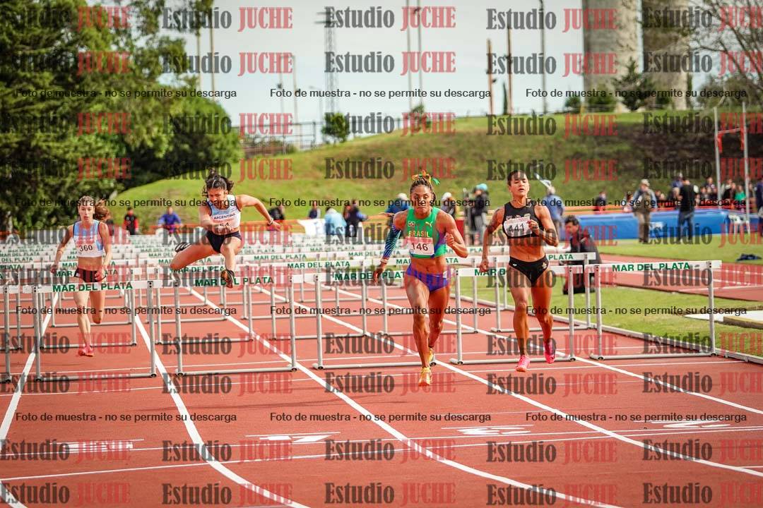 Fotos de los 100 m con vallas de mujeres