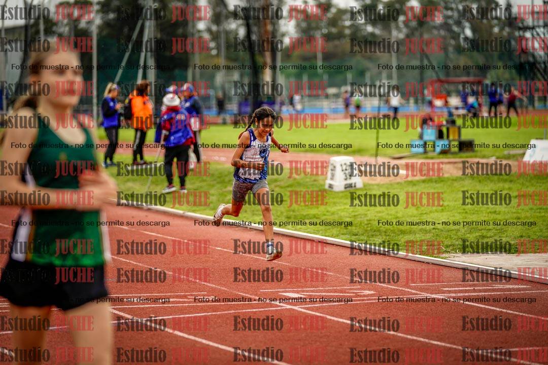 Fotos de los 295 m con vallas de mujeres