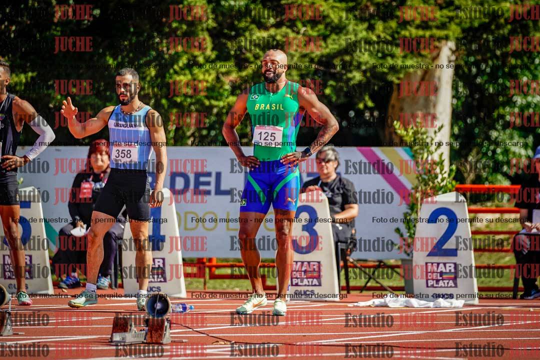 Fotos de los 100 m llanos de varones - deca 1