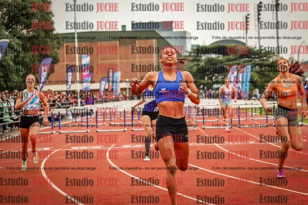 Fotos de los 100 m con vallas de mujeres
