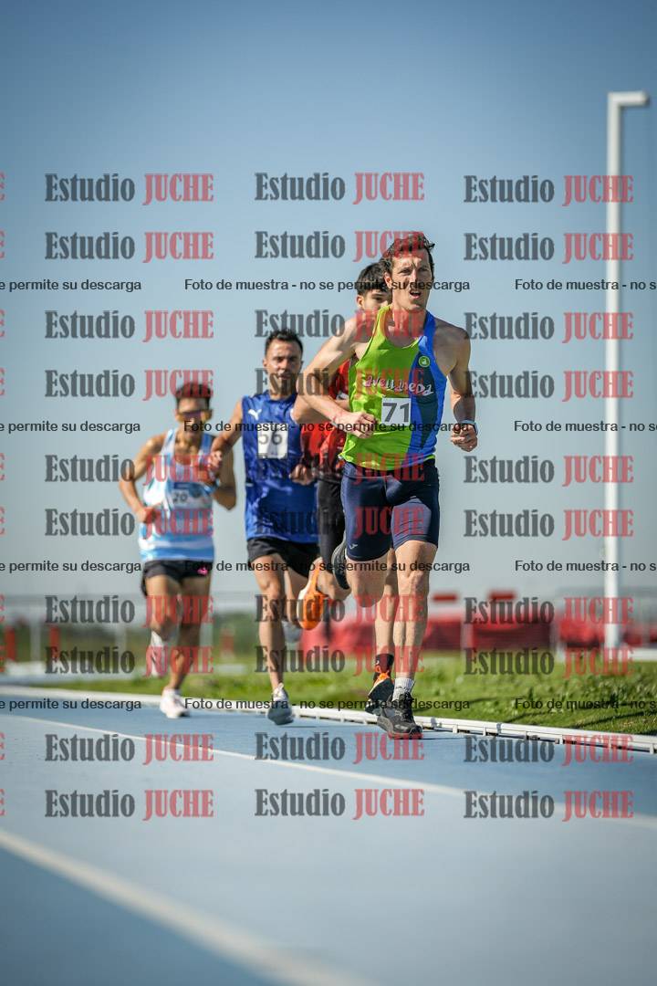 Fotos de los 5000 m de mujeres y varones - serie 1