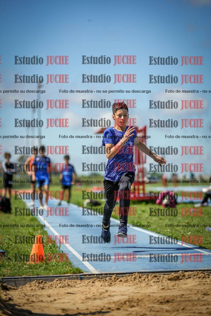 Fotos del salto en largo de varones - U14