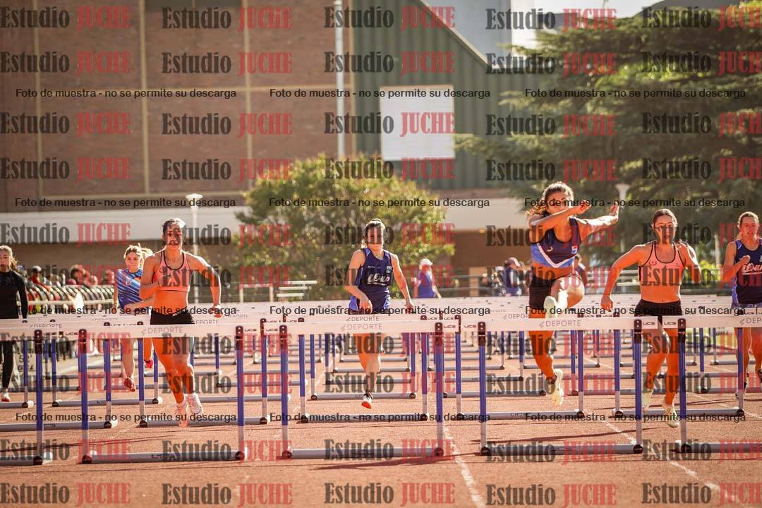 Fotos de los 100 m con vallas de mujeres