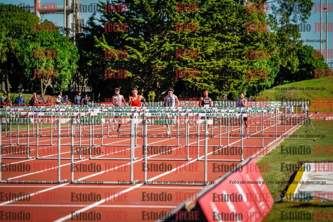 Fotos de los 100 m con vallas de varones - deca 6