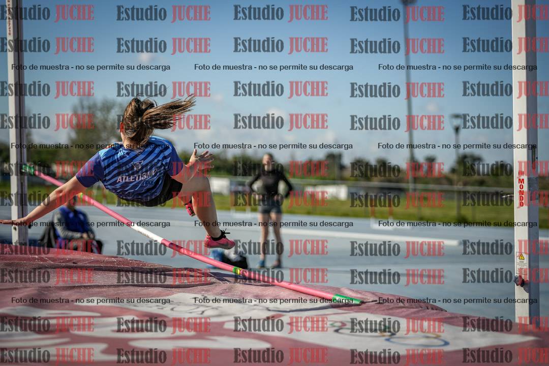 Fotos del salto en alto de mujeres