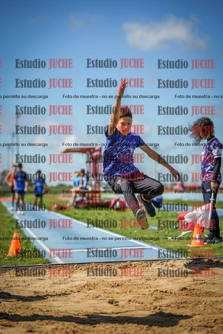 Fotos del salto en largo de varones - U14