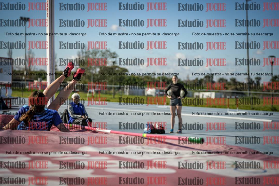 Fotos del salto en alto de mujeres