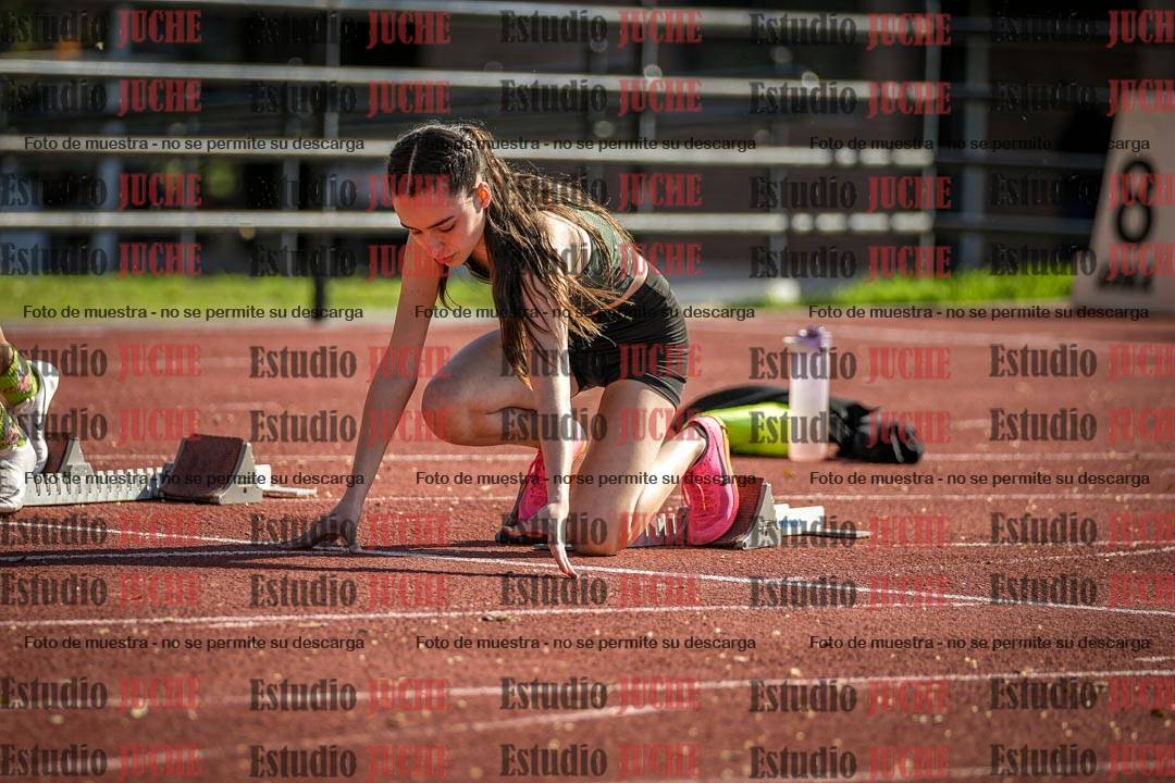Fotos de los 100 m con vallas de mujeres