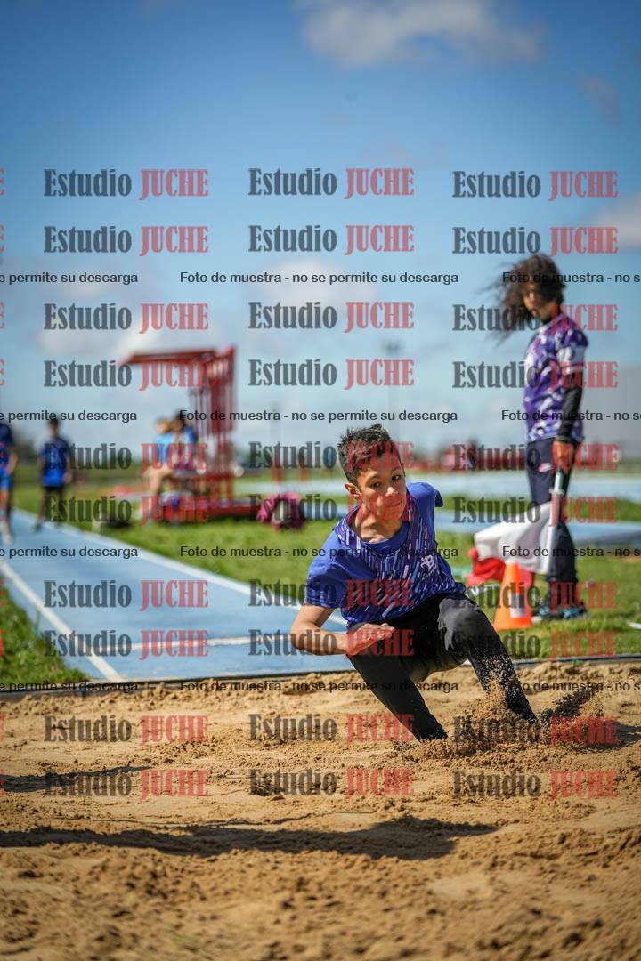 Fotos del salto en largo de varones - U14