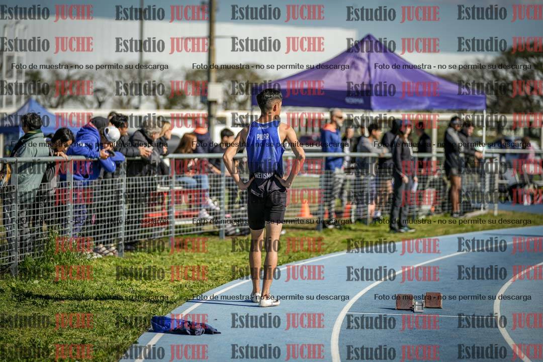 Fotos de los 400 m con vallas de varones