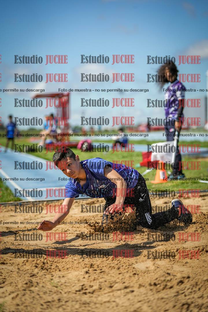 Fotos del salto en largo de varones - U14