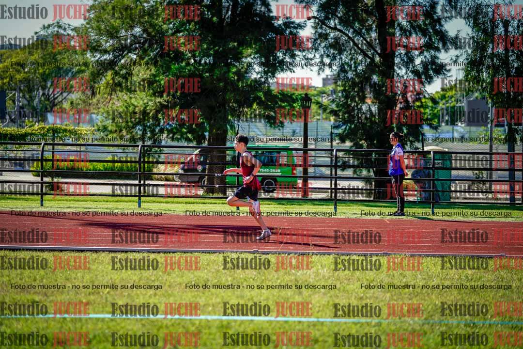 Fotos de los 295 m con vallas de varones