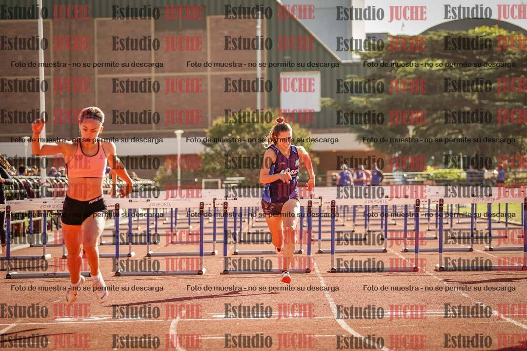 Fotos de los 100 m con vallas de mujeres