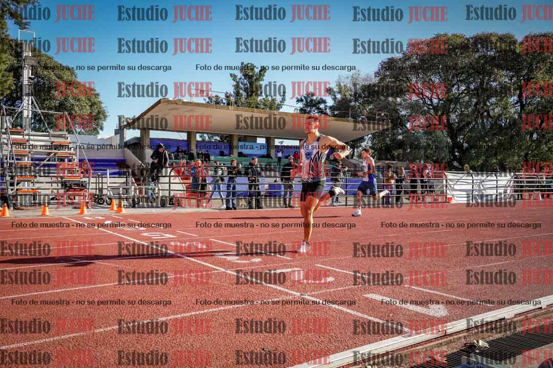 Fotos de los 400 m con vallas de varones