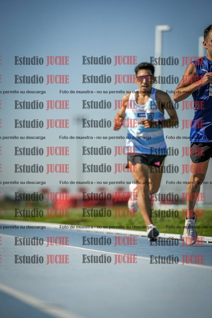 Fotos de los 5000 m de mujeres y varones - serie 1