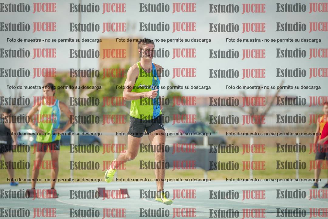 Fotos de los 100 m llanos de varones