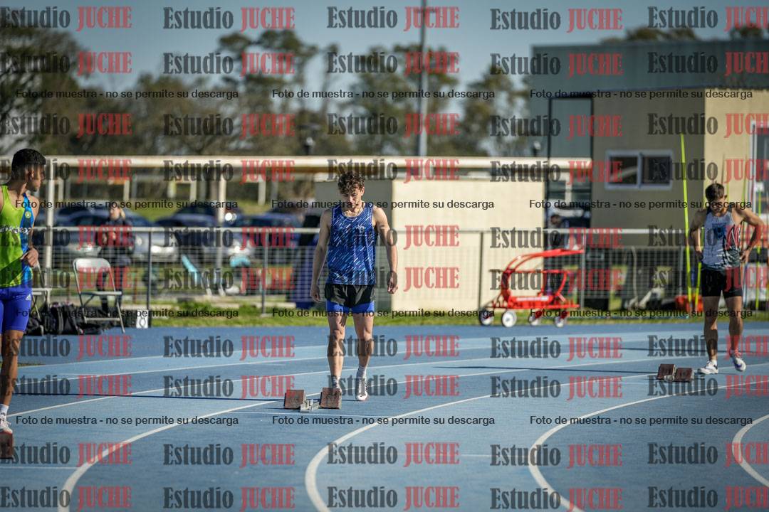Fotos de los 400 m con vallas de varones