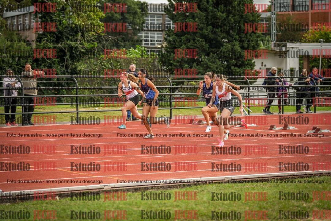 Fotos de los 100 m con vallas de mujeres