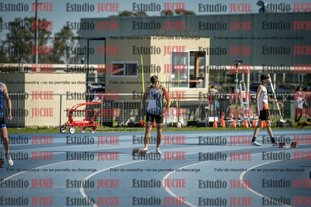 Fotos de los 400 m con vallas de varones