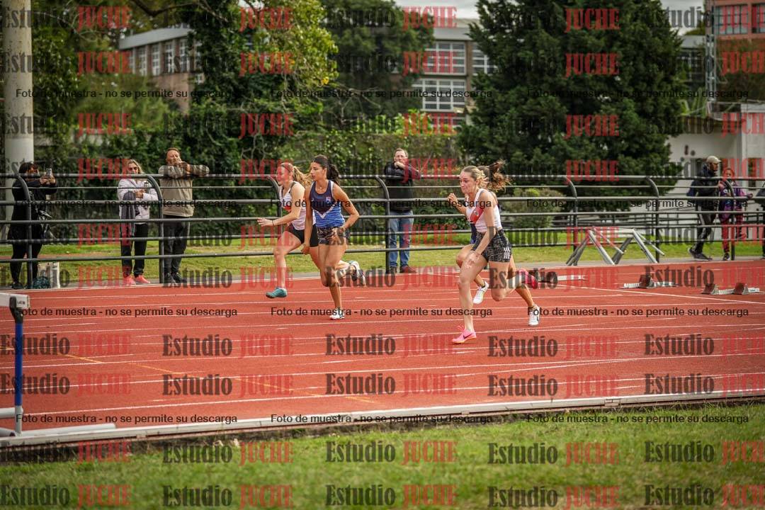 Fotos de los 100 m con vallas de mujeres