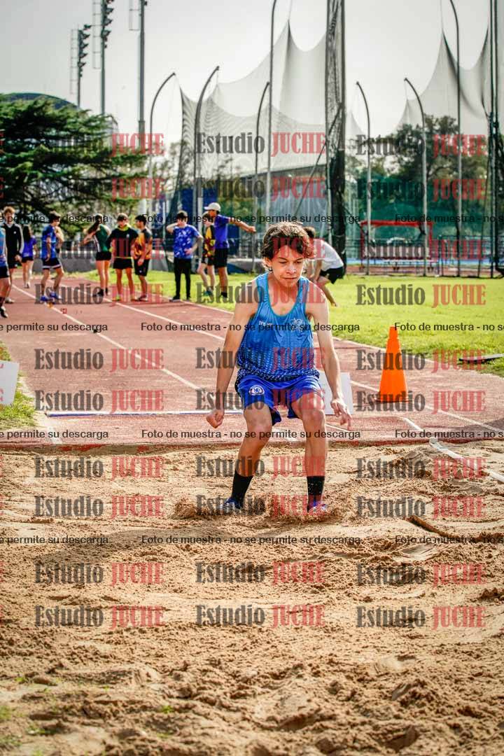 Fotos del salto en largo de varones