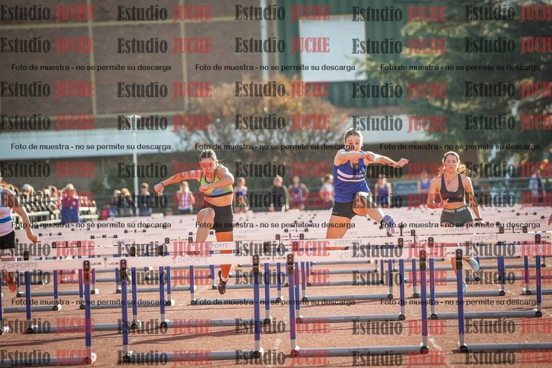 Fotos de los 100 m con vallas de mujeres