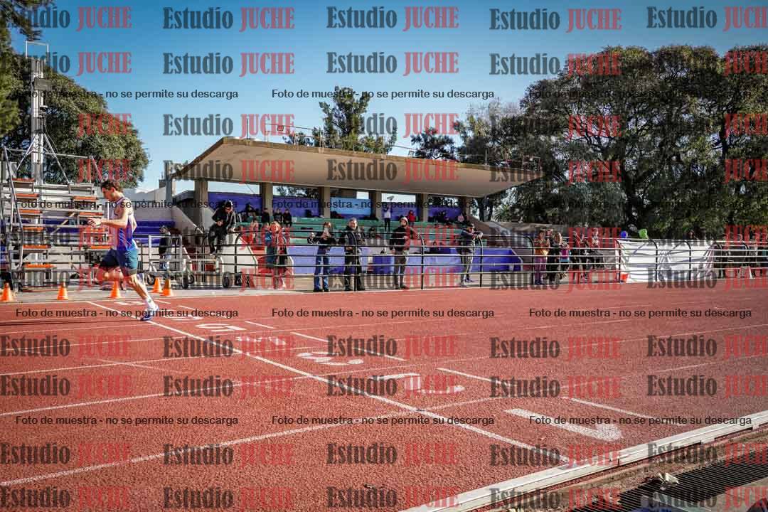 Fotos de los 400 m con vallas de varones