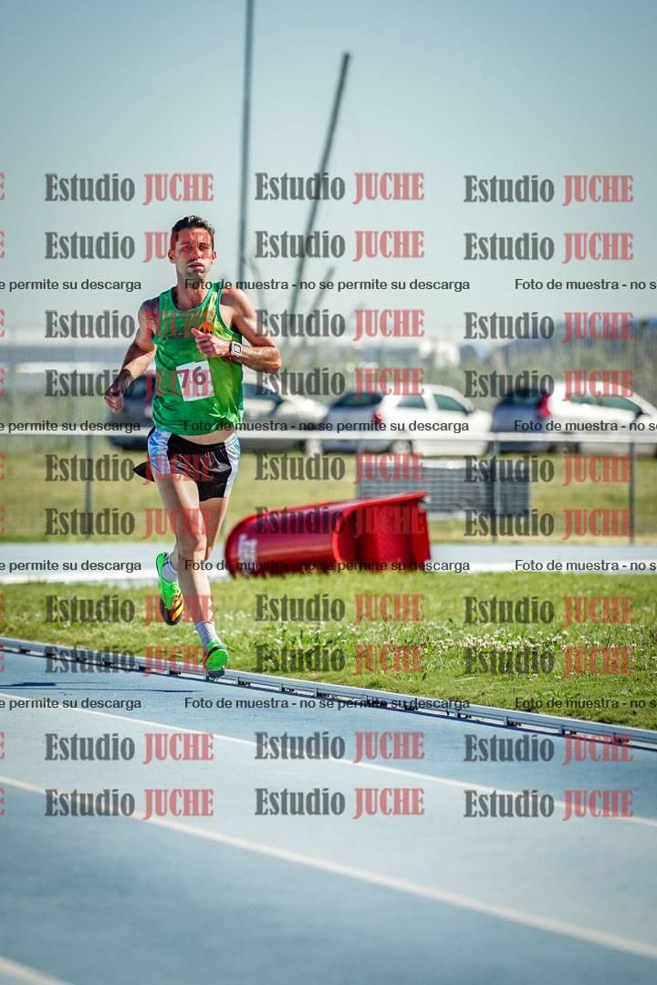 Fotos de los 5000 m de mujeres y varones - serie 1