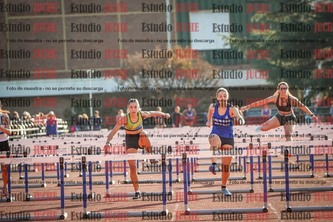 Fotos de los 100 m con vallas de mujeres