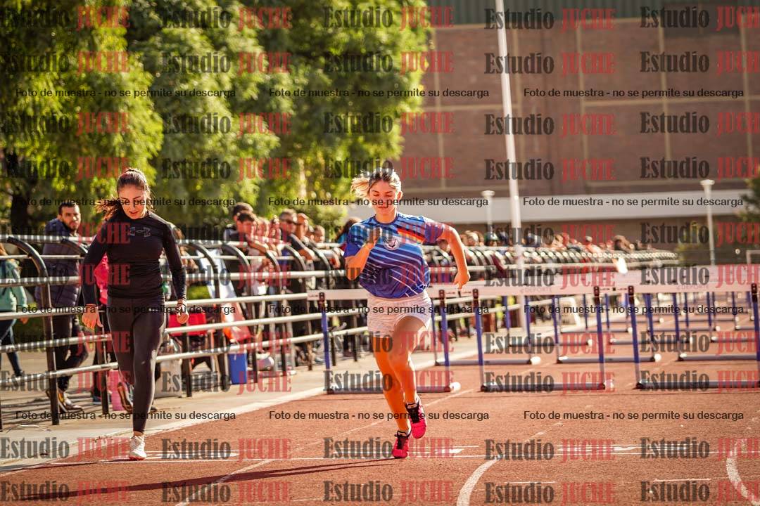 Fotos de los 100 m con vallas de mujeres