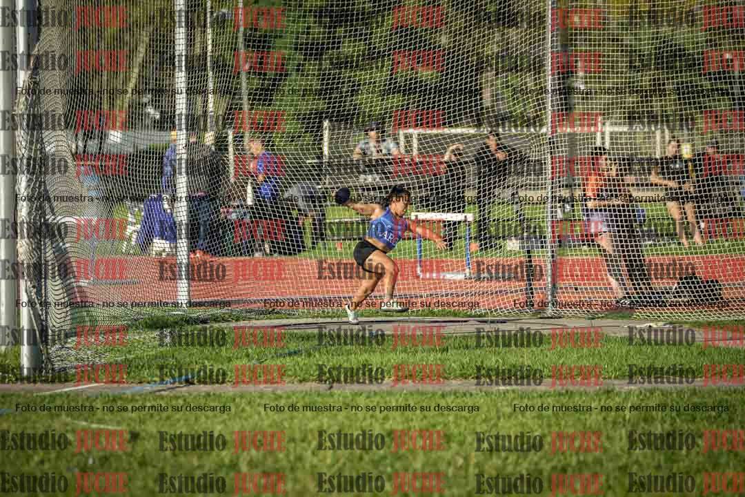 Fotos de los 295 m con vallas de varones