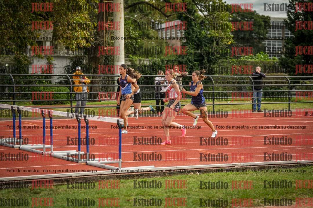 Fotos de los 100 m con vallas de mujeres