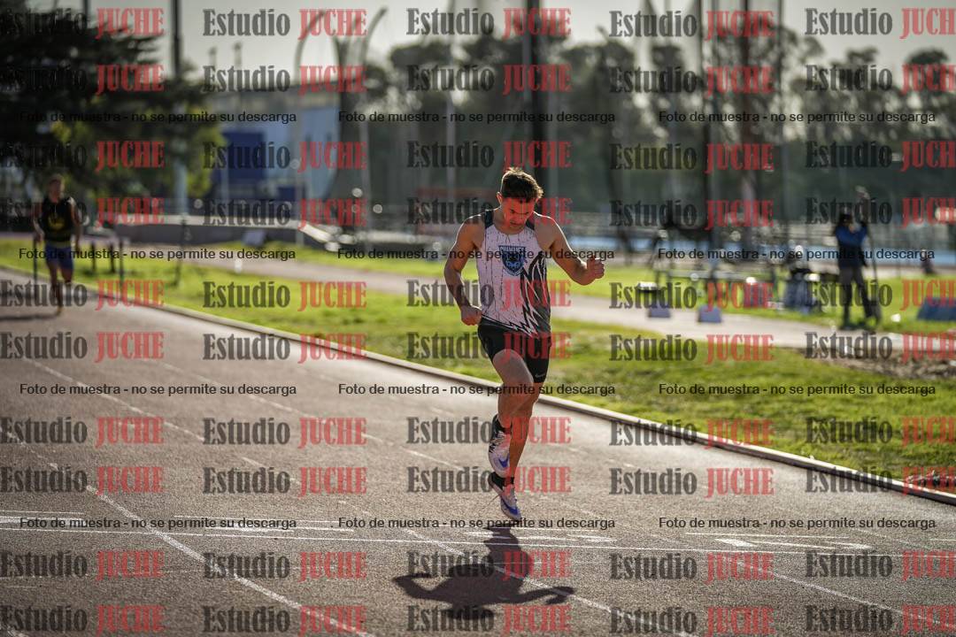 Fotos de los 400 m con vallas de varones