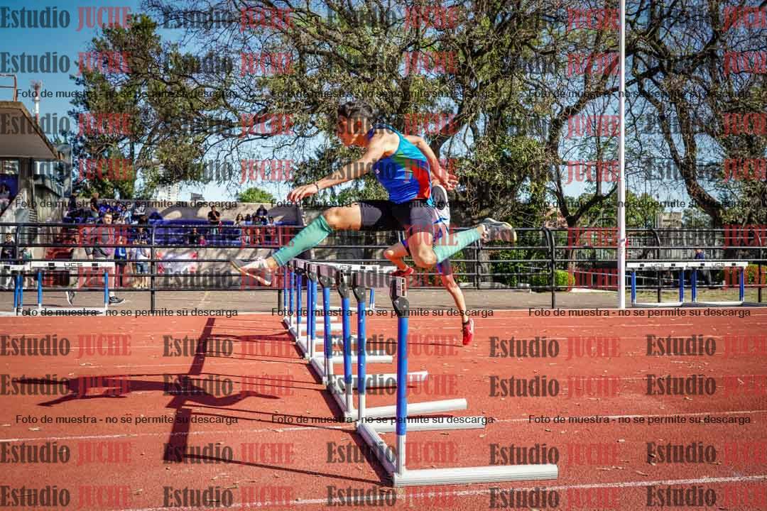 Fotos de los 295 m con vallas de varones