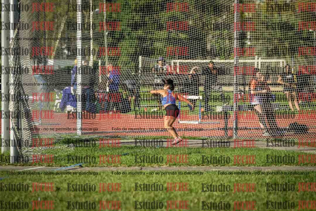 Fotos de los 295 m con vallas de varones