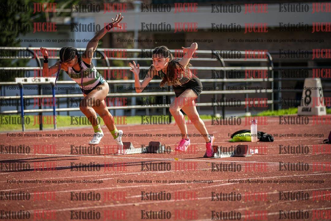 Fotos de los 100 m con vallas de mujeres