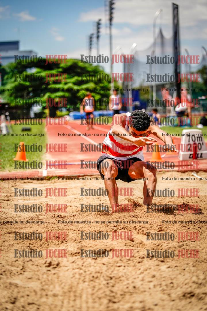 Fotos del salto en largo de varones