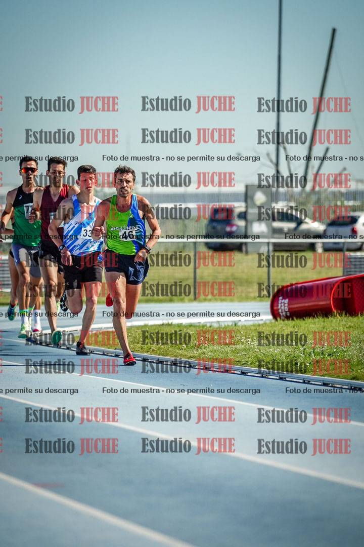 Fotos de los 5000 m de mujeres y varones - serie 1
