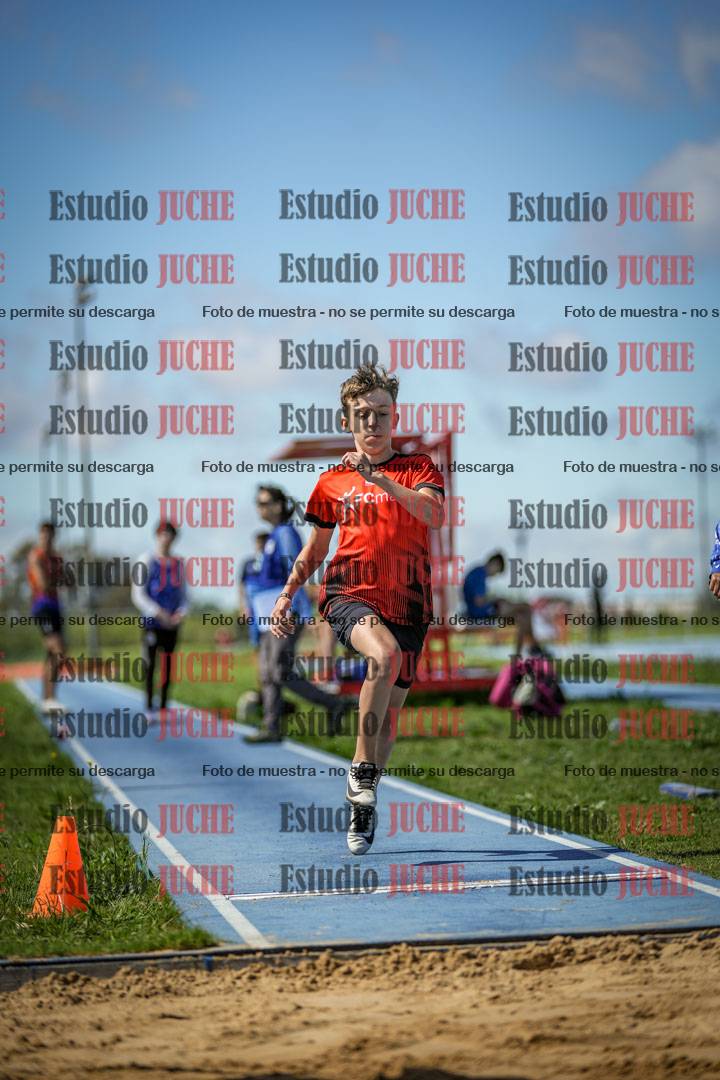 Fotos del salto en largo de varones - U14
