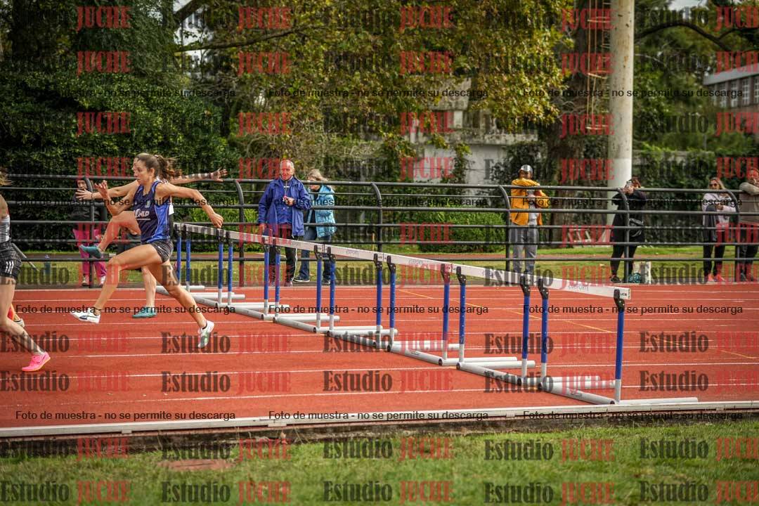 Fotos de los 100 m con vallas de mujeres
