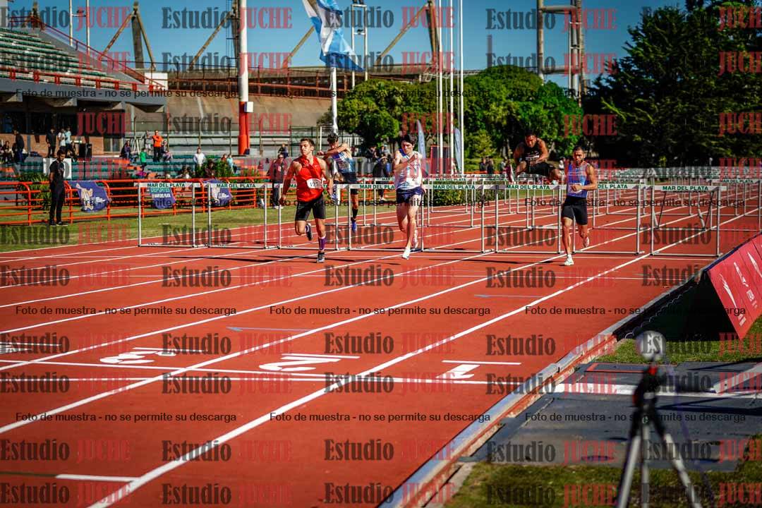 Fotos de los 100 m con vallas de varones - deca 6