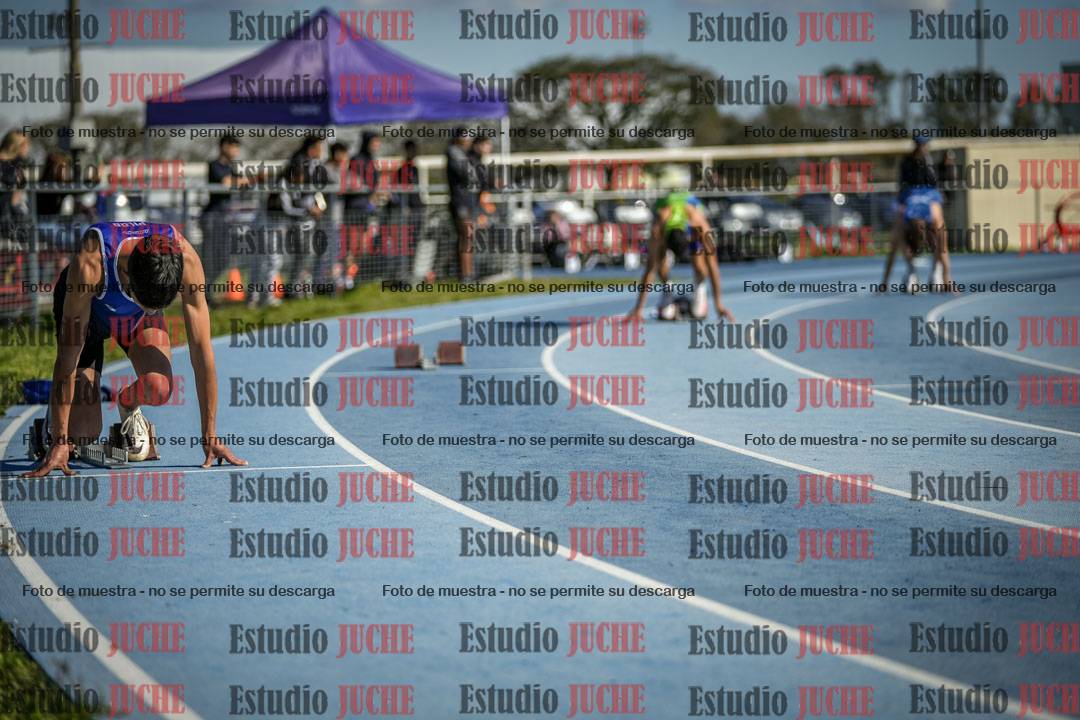 Fotos de los 400 m con vallas de varones